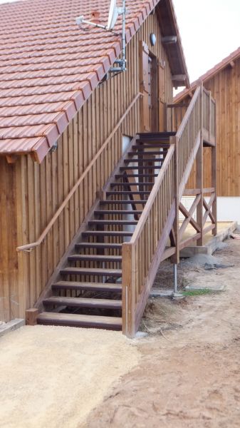 Escalier BOIS extérieur - Balustres verticaux -Fabrication Côté ESCALIER - LANDES