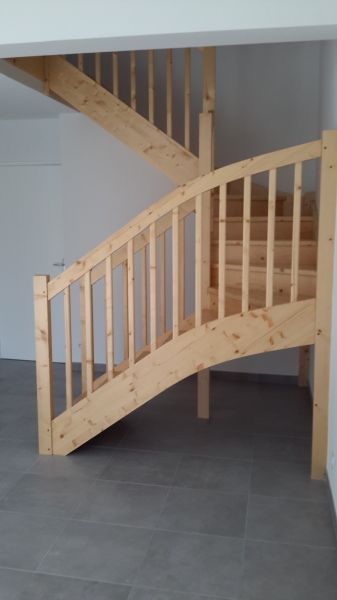 Recherche escalier sur mesure bois moderne, Pyrénées Atlantiques