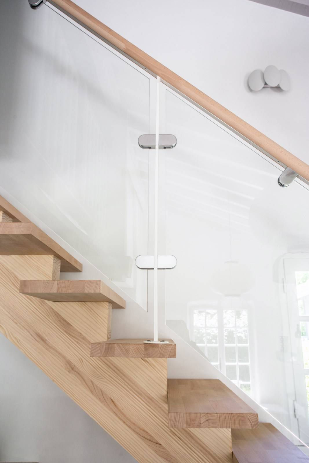 Rampe escalier sur limon central VERRE et METAL, fabrication Landes