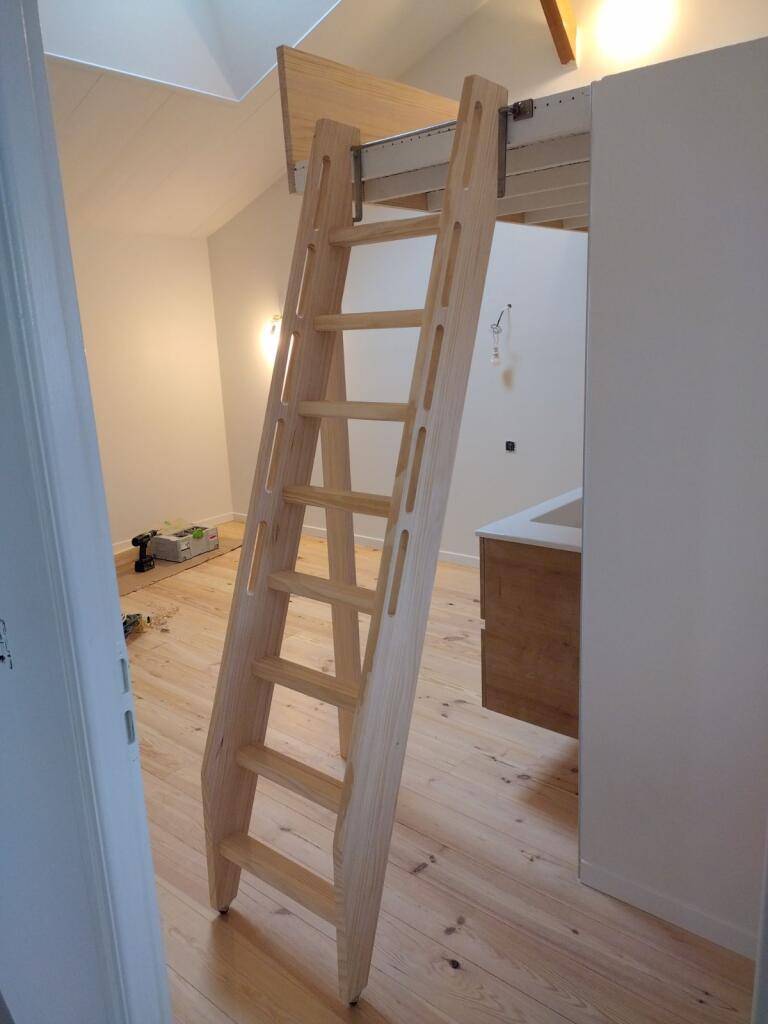 Echelle sur mesure pour mezzanine rabattable, Hossegor 