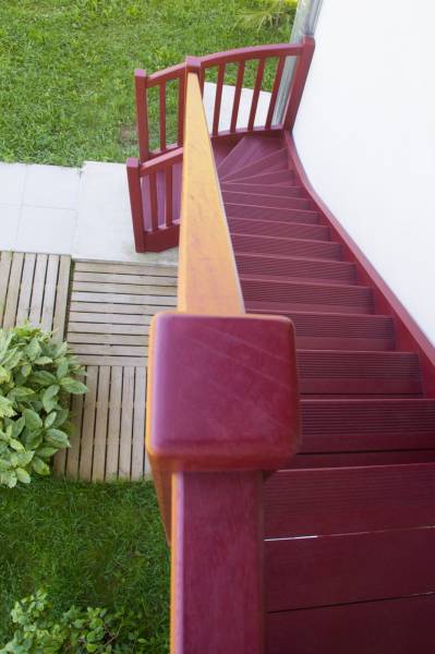 Je recherche un escalier extérieur bois au Pays Basque