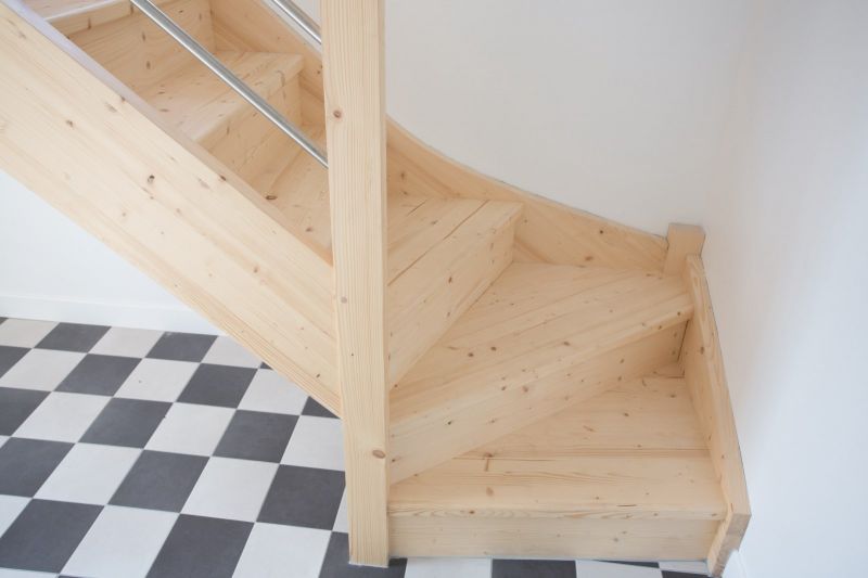 Escalier en kit à pose soi même pour villa à Soustons