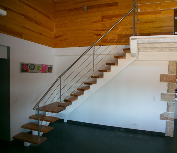 Escalier quart tournant - Palier - LIMON CENTRAL - Garde-corps INOX - Côté ESCALIER - SUD LANDES