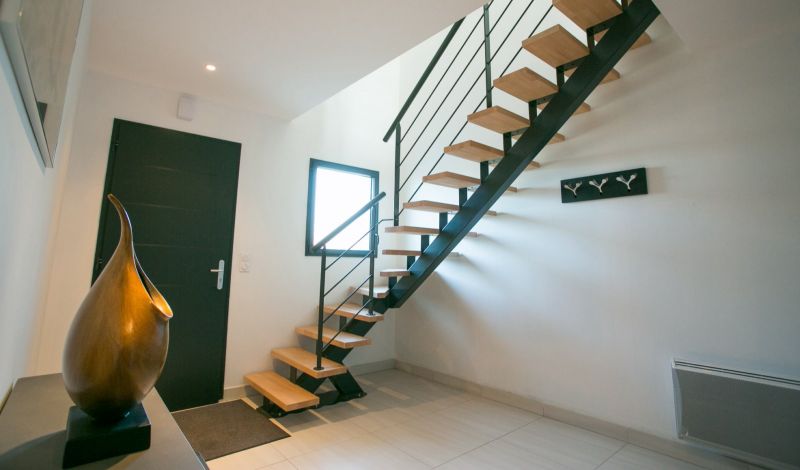 Rechercher un escalier quart tournant bas LIMON CENTRAL METAL, garde-corps METAL proche HOSSEGOR