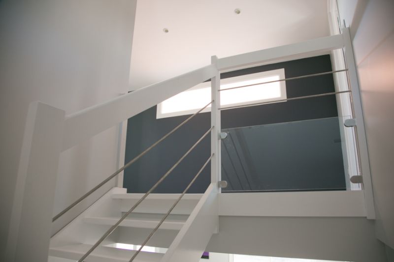 Artisan pose balustrade bois inox SUD OUEST