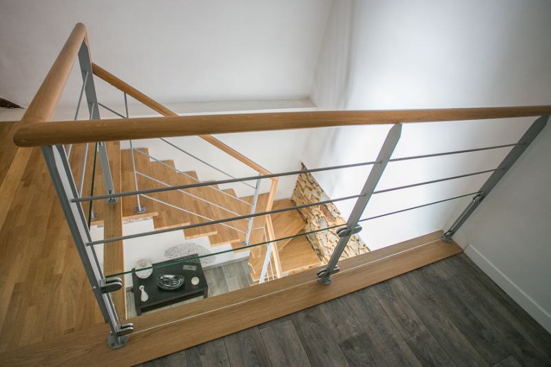 Achat GARDE-CORPS INTERIEUR MODERNE METAL THERMOLAQUE - MAIN COURANTE CHÊNE - BAYONNE (64)