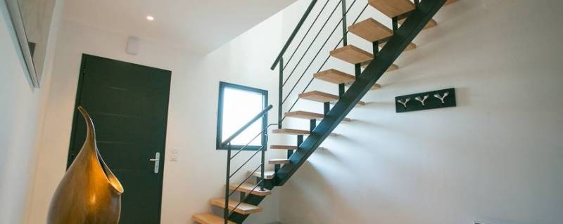 Escalier limon central pour villa