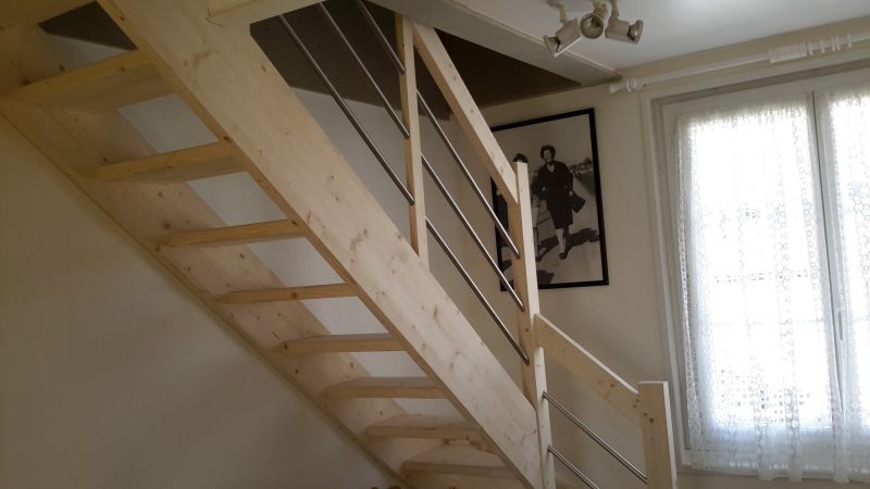 Rechercher un escalier par cher, BOIS, en kit, à poser soi même dans les Landes