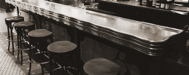 comptoir de bar en étain en étain sur mesure pour professionnel paris